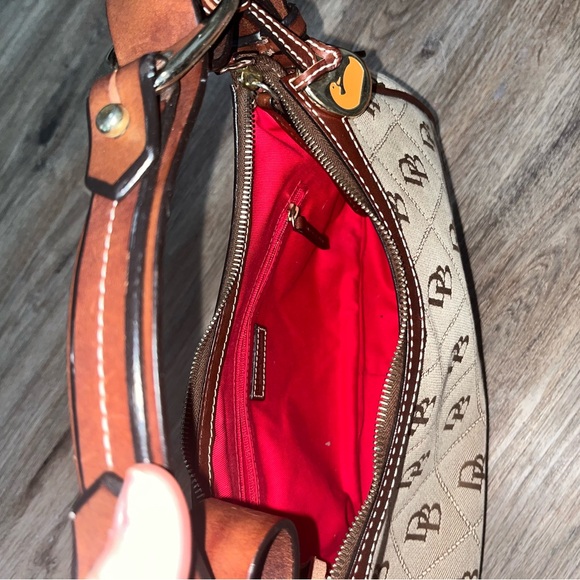 Dooney & Bourke Cream and Brown Shoulder Bag - Picture 3 of 4